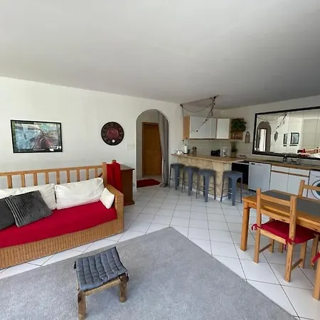Flat In A Unique Location 30 M From The With Terrace And Garden Apartment Carnac