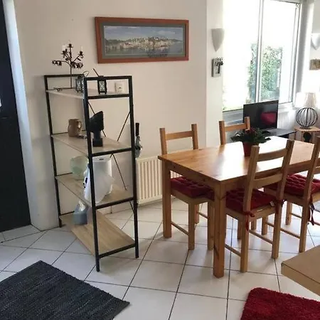 Flat In A Unique Location 30 M From The With Terrace And Garden Apartment