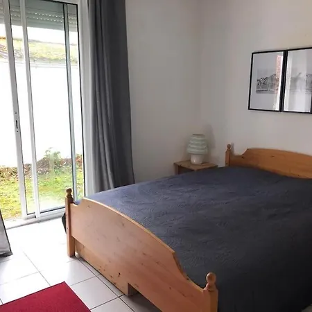 Apartment Flat In A Unique Location 30 M From The With Terrace And Garden *
